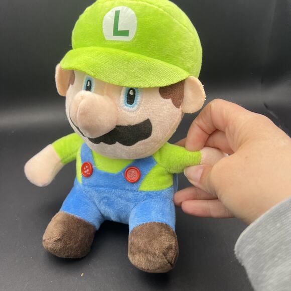 Luigi Super Mario Plush 8” With Plastic Suction Cup No Tags - Picture 6 of 8